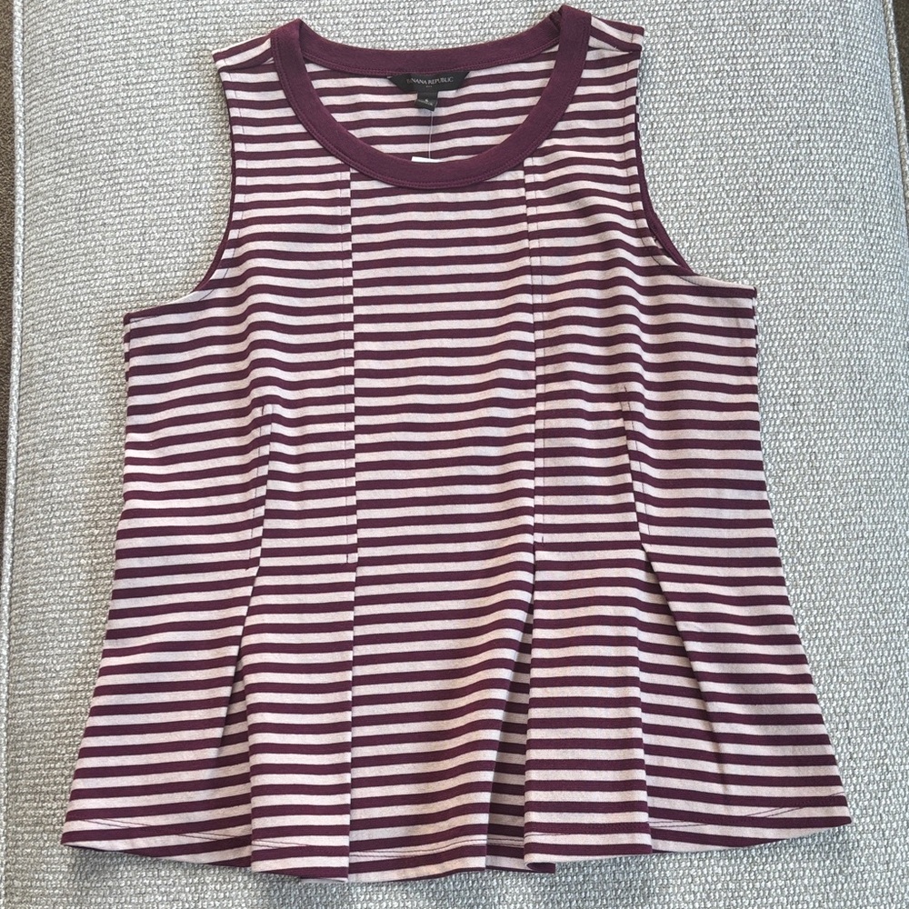 Banana Republic Striped Tank in Burgundy and Cream
Size S
New never worn